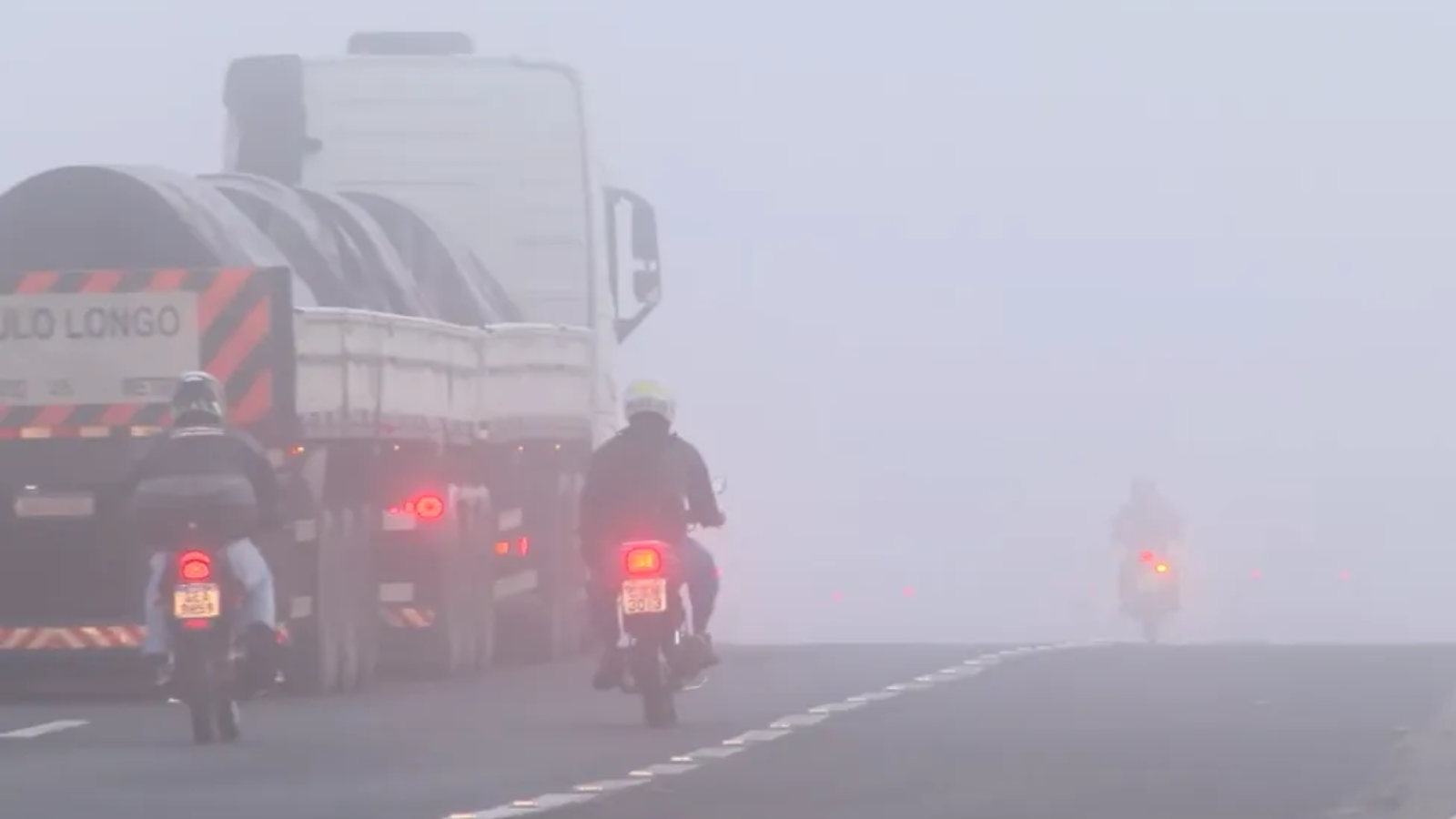 Massa de ar polar mantém Betim congelante e neblina densa desafia motoristas nas rodovias