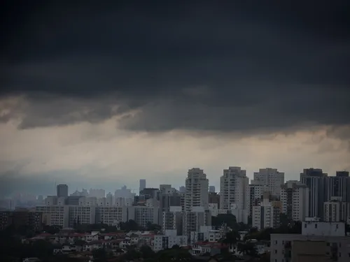 ALERTA DE FRIO: Onda de ar polar avança e temperaturas despencam até 5°C no fim de semana em Minas Gerais